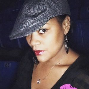 Meet your Posher, Daveta